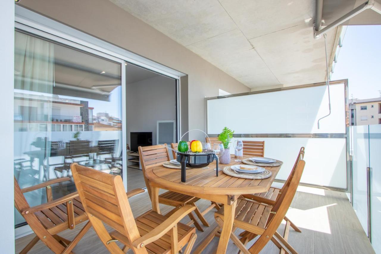 M A R I V E N T Suite With Bathroom And Terrace 50 M2 Росас Экстерьер фото